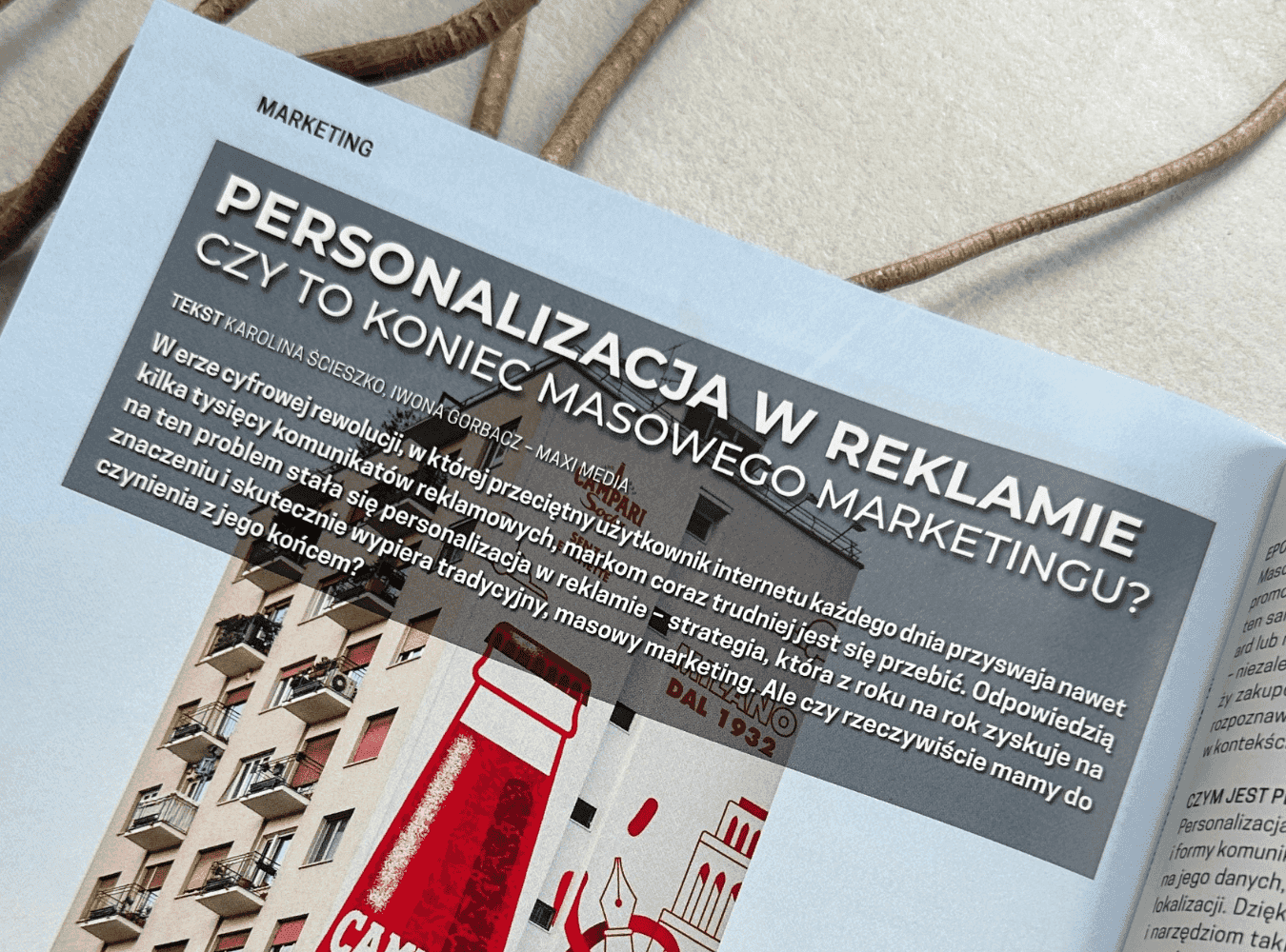 Okładka artykułu o personalizacji w reklamie, Business Life Polska